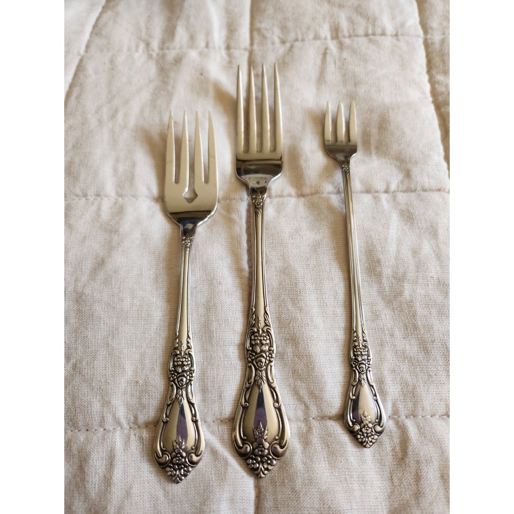 Kennett Square 7 Piece Set Distinction Deluxe Stainless Steel by Oneida HH - Picture 4 of 9